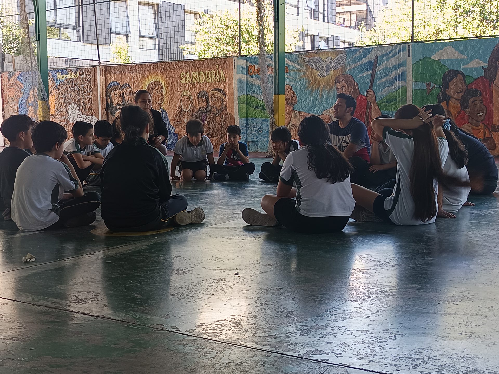 Taller de deporte inclusivo de Trampolín 2.0 en una comunidad educativa